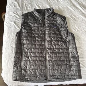 Patagonia quilted vest 2XL